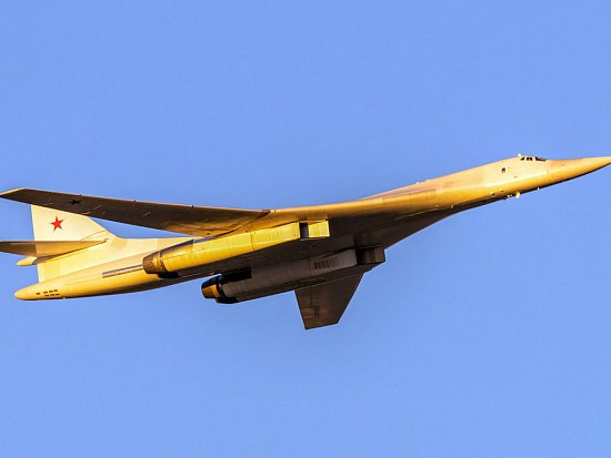 Первый модернизированный ракетоносец Ту-160М приступил к выполнению государственных совместных испытаний