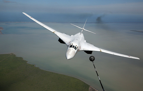 Передача Ту-160 на службу ВВС России