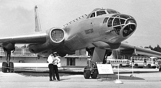 60 лет первому полёту дальнего реактивного бомбардировщика Ту-16 60 лет первому полёту дальнего реактивного бомбардировщика Ту-16