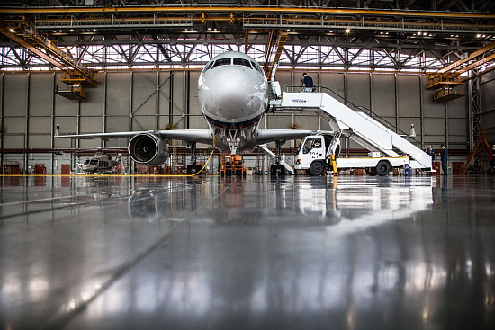 Самолету ТУ-204-300 СЛО «РОССИЯ» присвоено имя конструктора Павла Соловьева Самолету ТУ-204-300 СЛО «РОССИЯ» присвоено имя конструктора Павла Соловьева