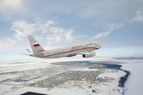 Самолетам Ту-204-300 СЛО «Россия» присвоены имена командиров авиаотряда.