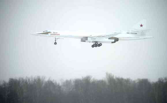 The first flight of the Tu-160
