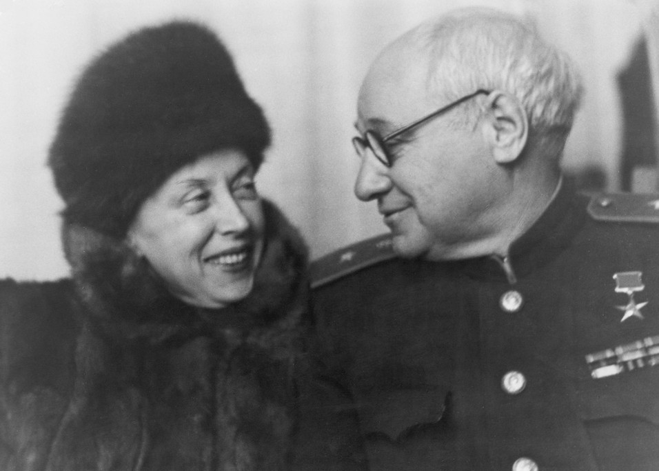 Андрей Туполев с женой Юлией Туполевой, 1950-е годы